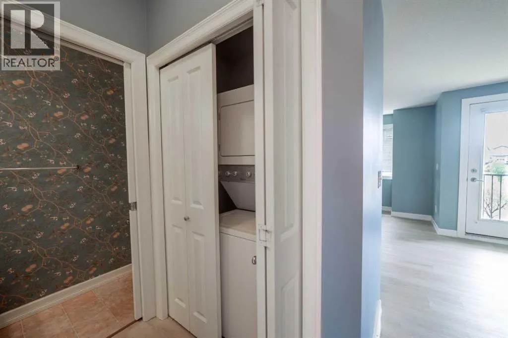 1218, 121 Copperpond Common SE
