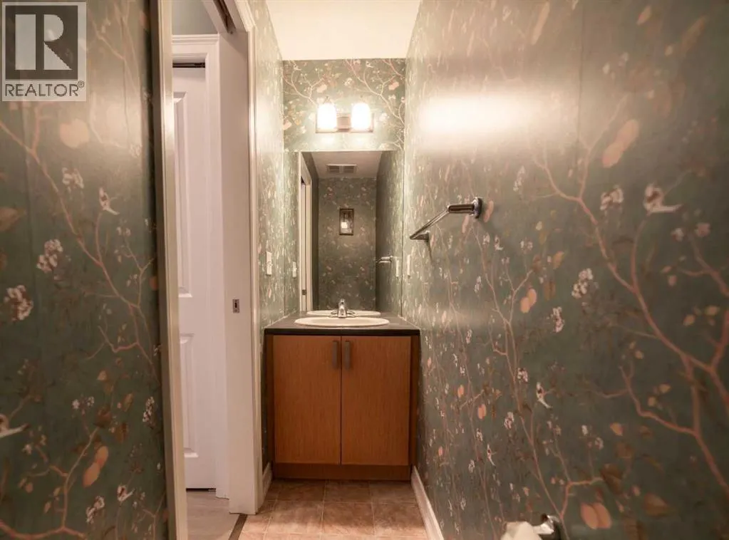 1218, 121 Copperpond Common SE