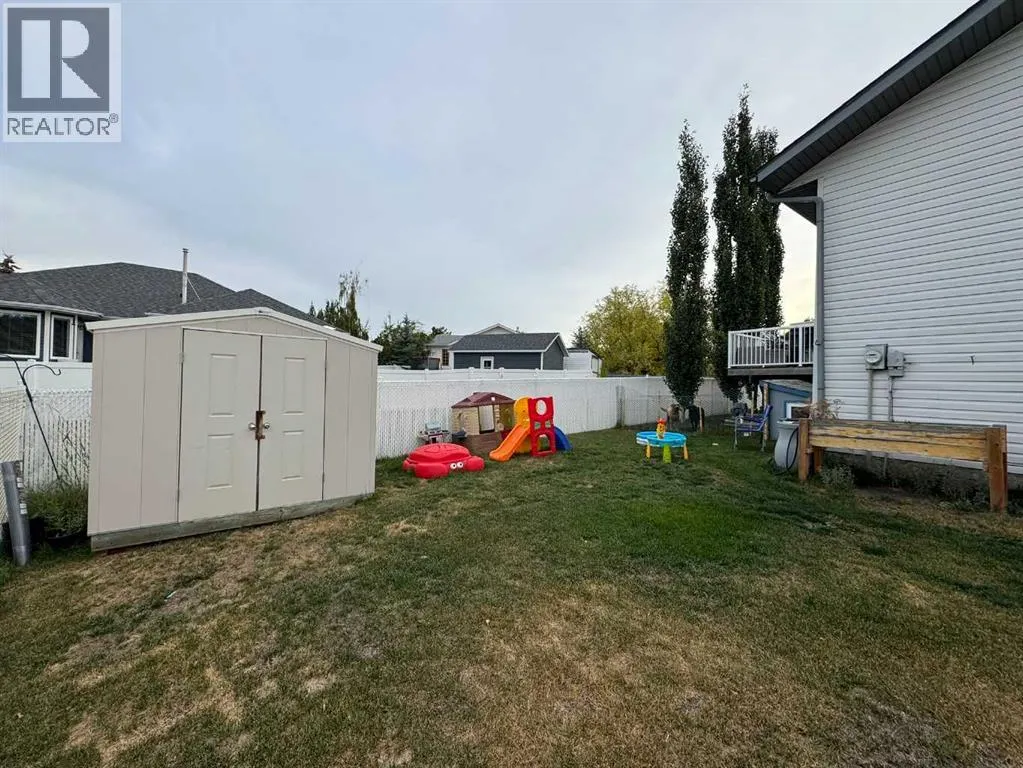 806 Cherry Crescent