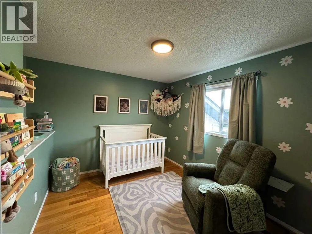 806 Cherry Crescent