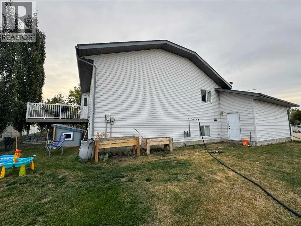 806 Cherry Crescent