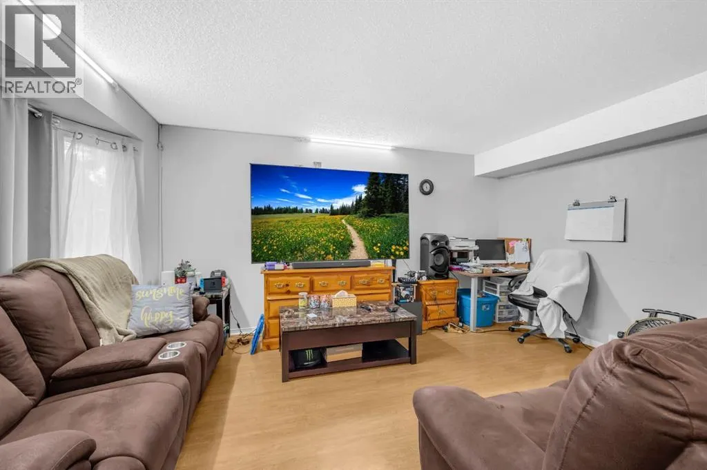 55 Falshire Terrace NE