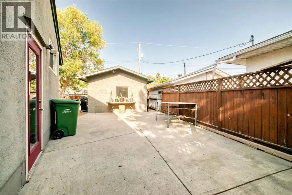 2443 Fir Drive SE
