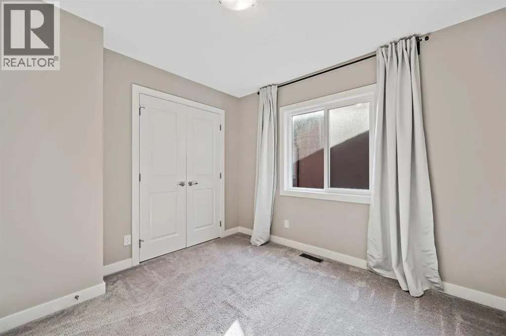 13 Cranbrook Cove SE