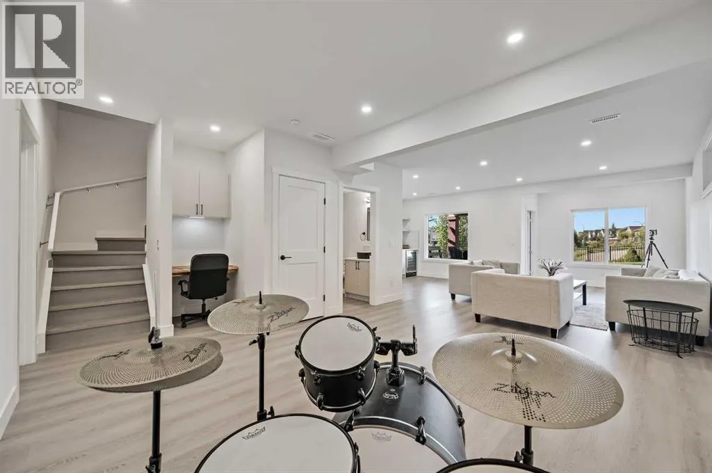 13 Cranbrook Cove SE