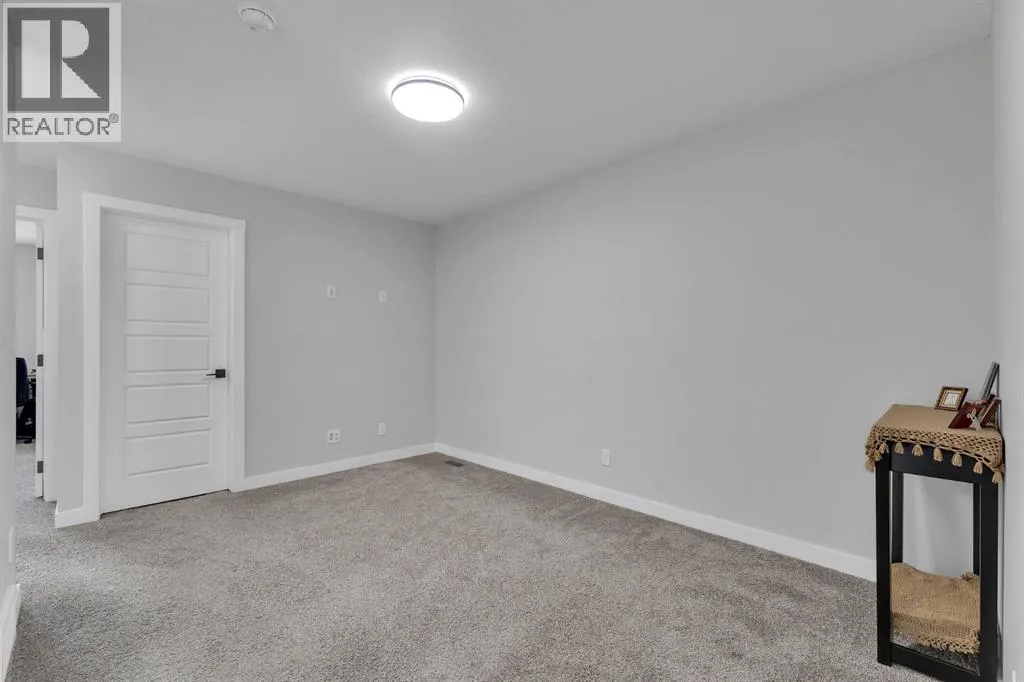 67 Corner Glen Gardens NE