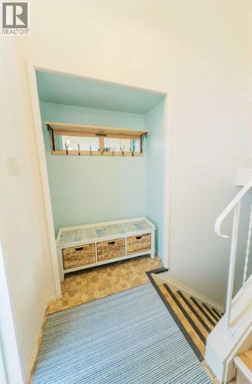 121 3rd Avenue S