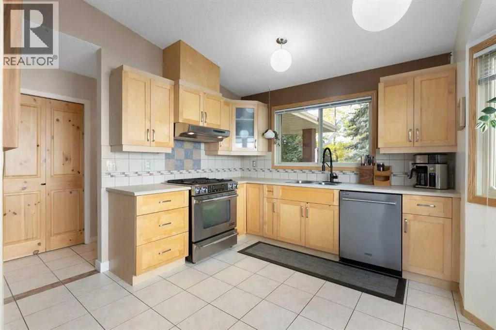 76 Edgedale Drive NW