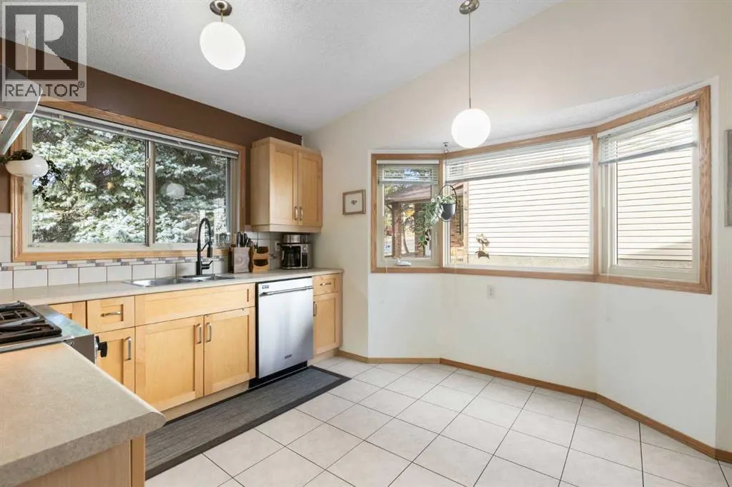 76 Edgedale Drive NW