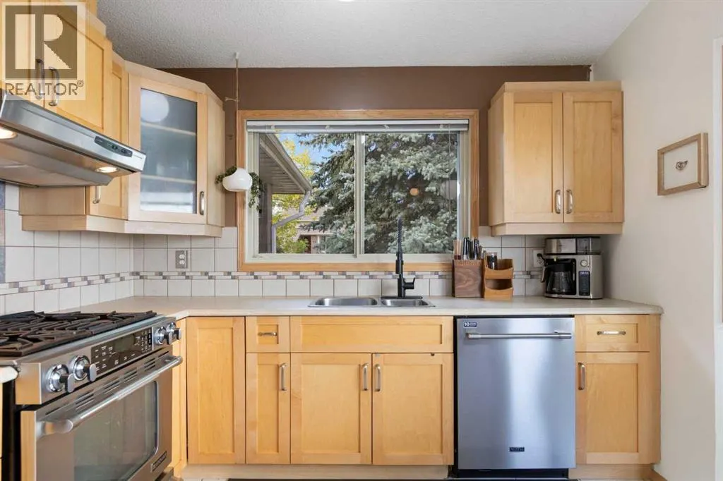 76 Edgedale Drive NW