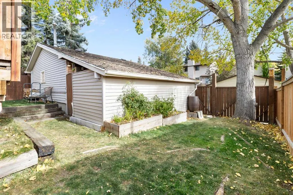 76 Edgedale Drive NW