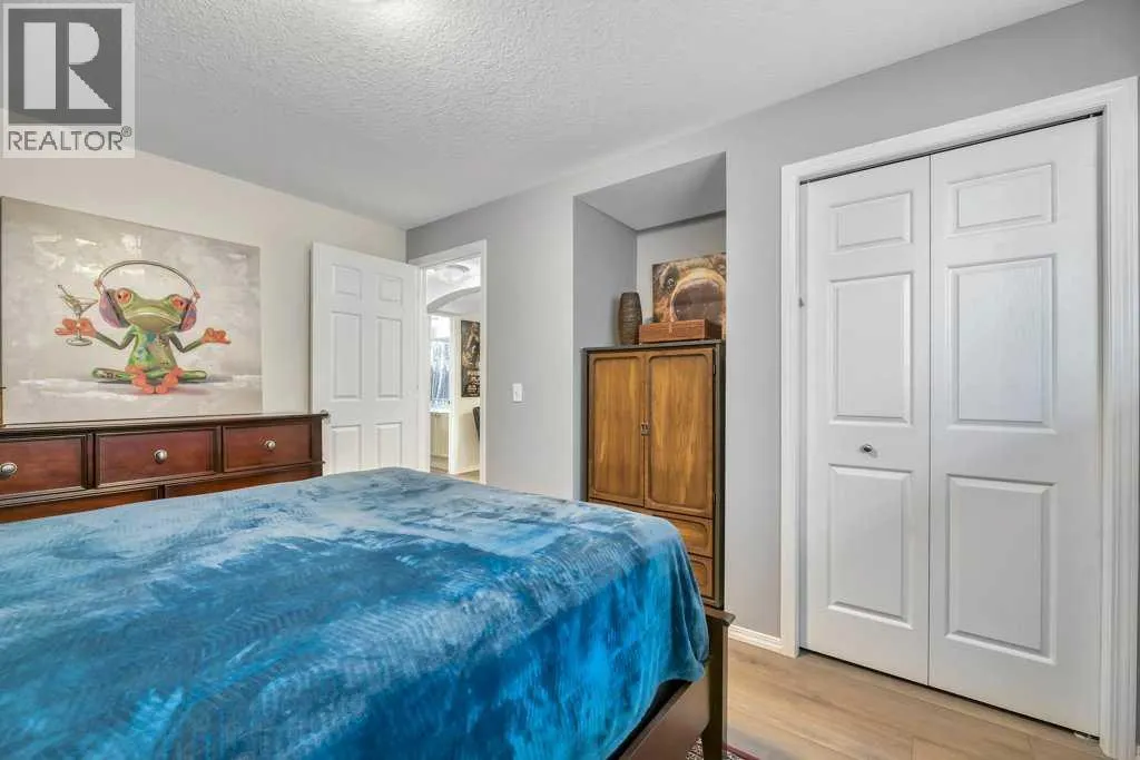 128 Chapalina Crescent SE