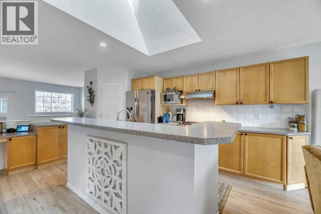 128 Chapalina Crescent SE