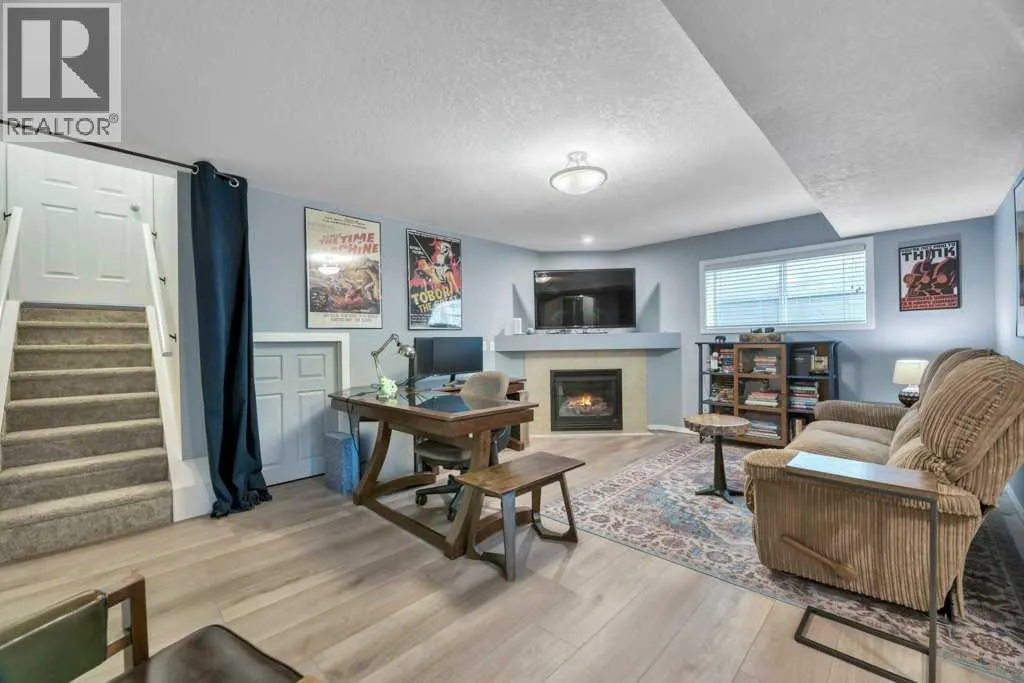 128 Chapalina Crescent SE