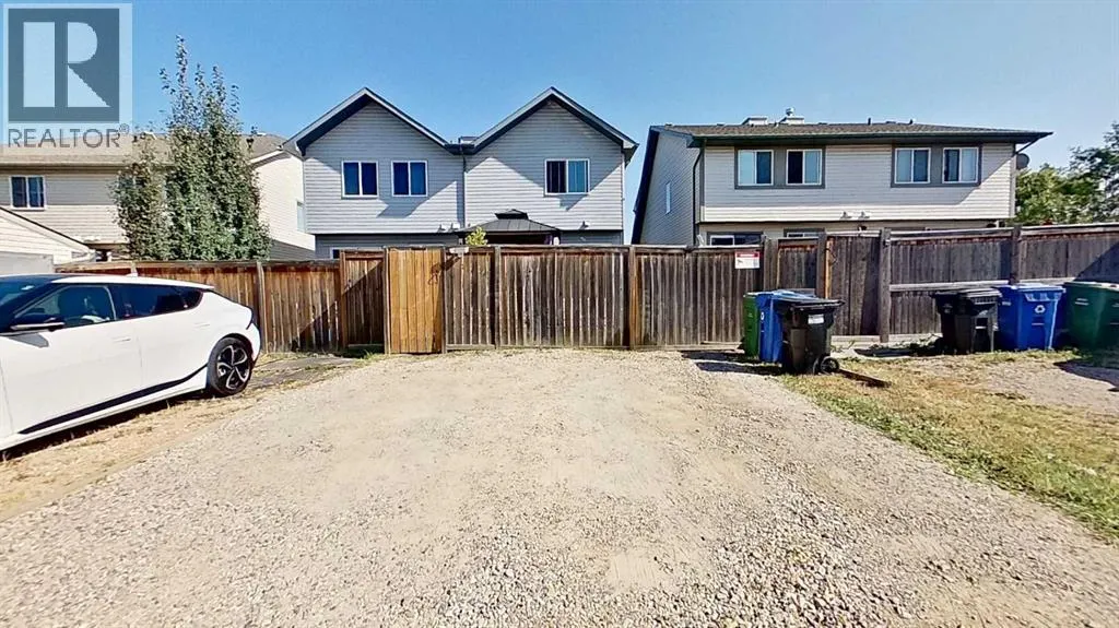 63 Elgin Meadows Park SE