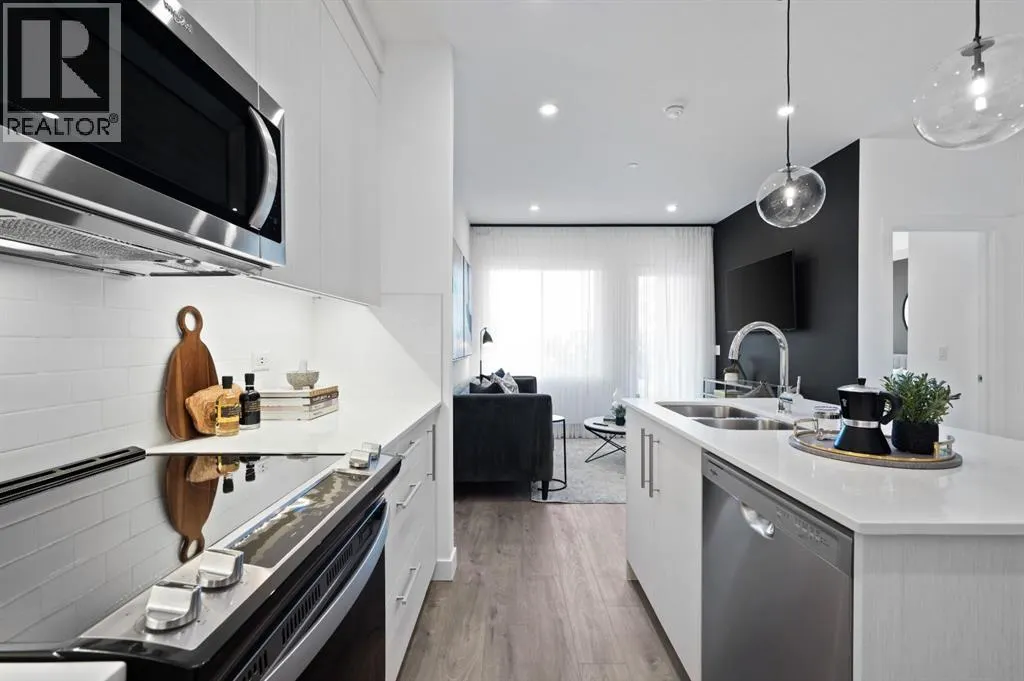 1405, 6 Merganser Drive W