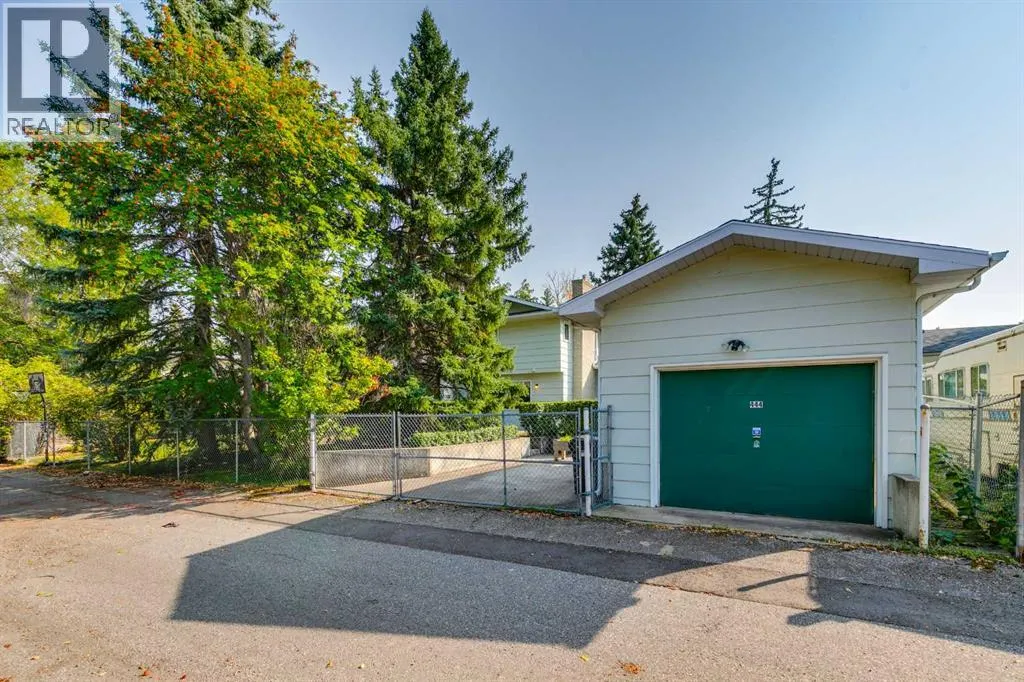 444 Willingdon Boulevard SE
