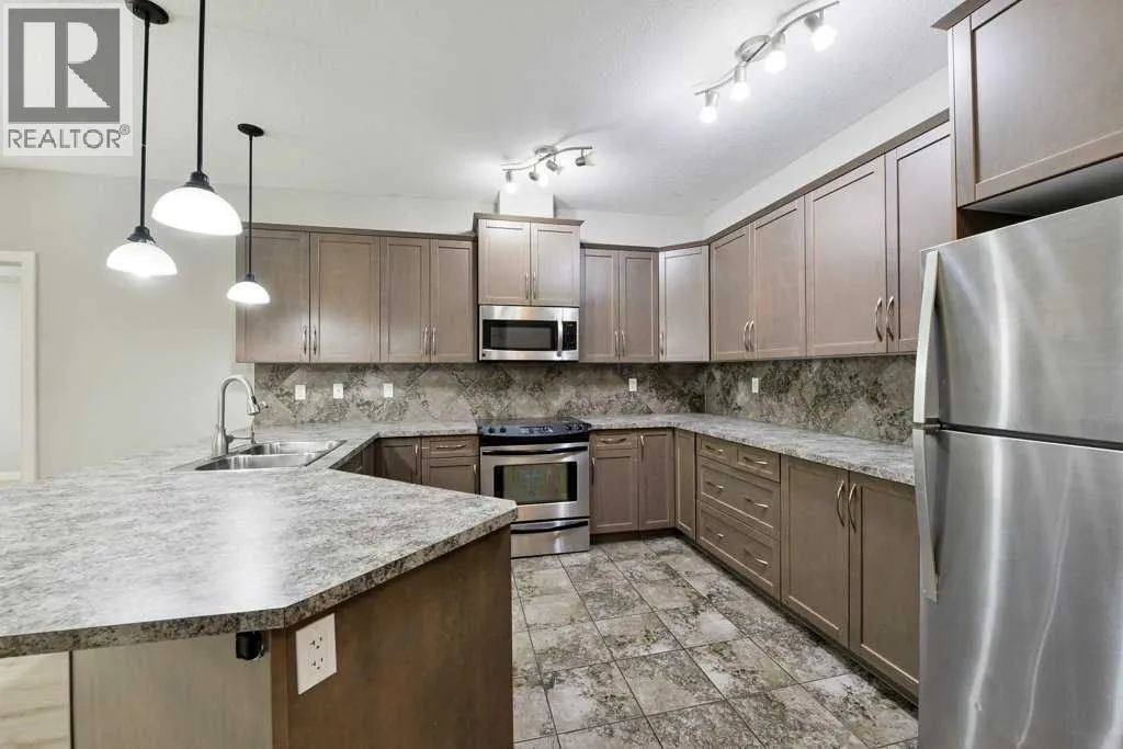 235, 35 ASPENMONT Heights SW