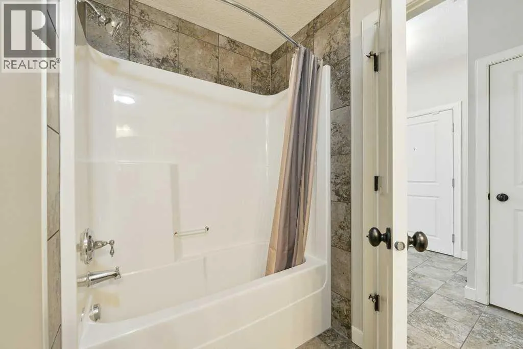 235, 35 ASPENMONT Heights SW