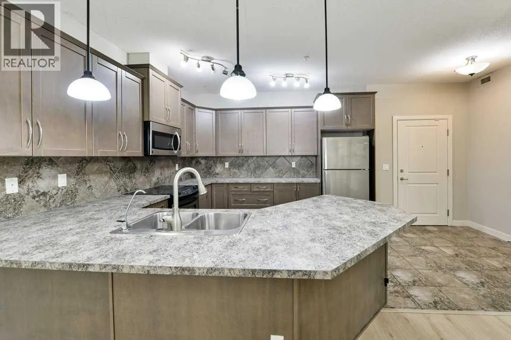 235, 35 ASPENMONT Heights SW