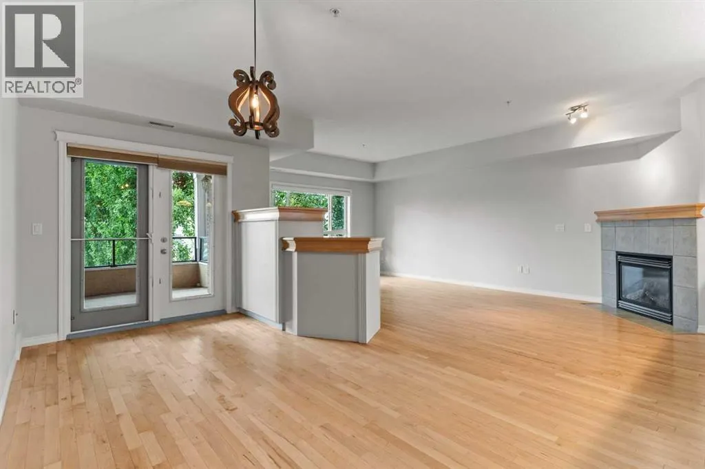 242, 30 Sierra Morena Landing SW