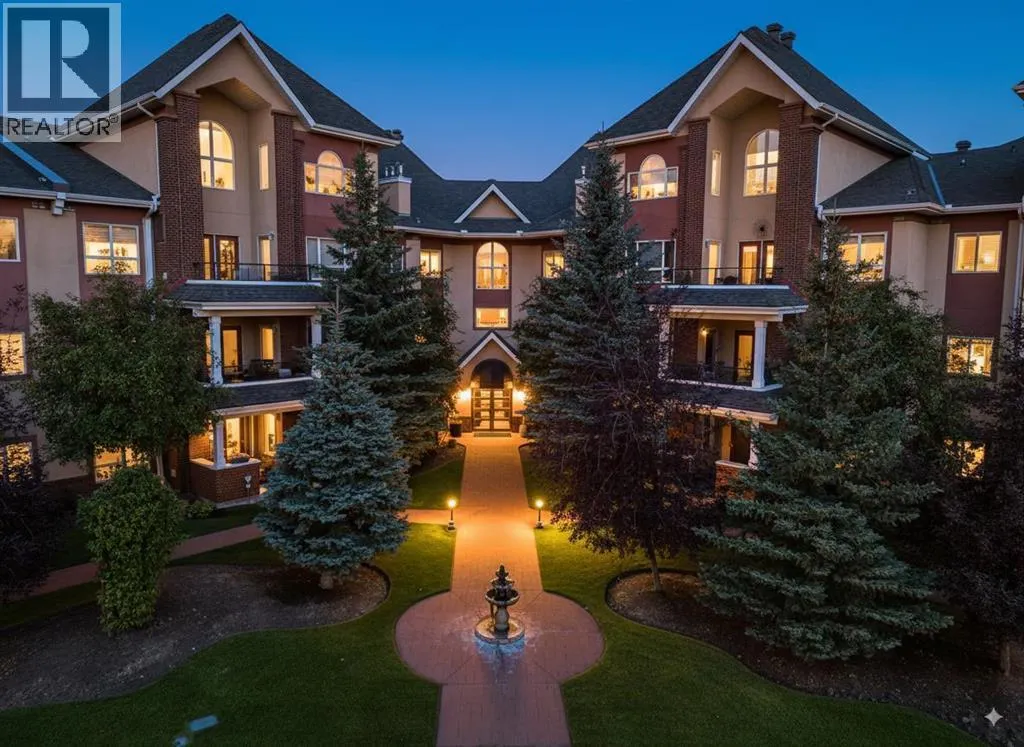 242, 30 Sierra Morena Landing SW