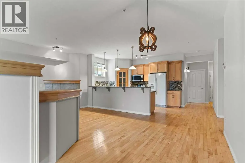 242, 30 Sierra Morena Landing SW