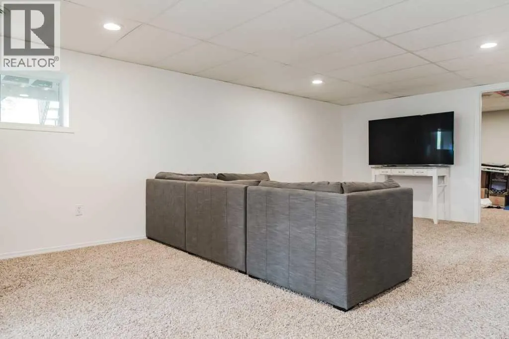 91, 742033 Range Road 53