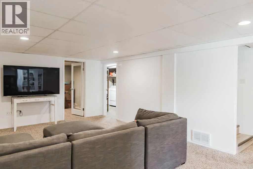 91, 742033 Range Road 53