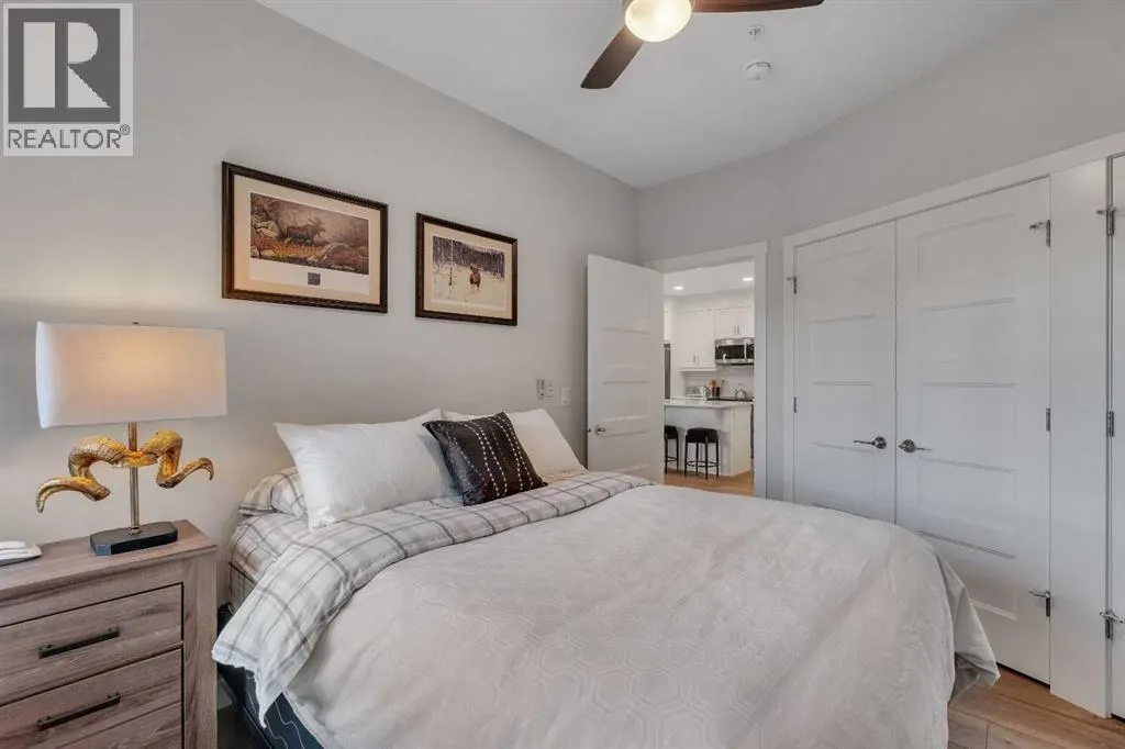 112, 125 Wolf Hollow Crescent SE