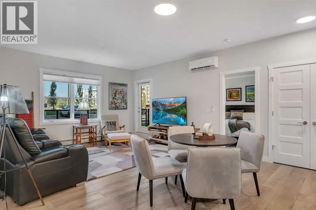 112, 125 Wolf Hollow Crescent SE