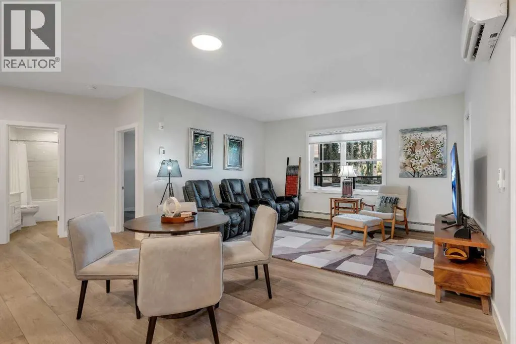 112, 125 Wolf Hollow Crescent SE