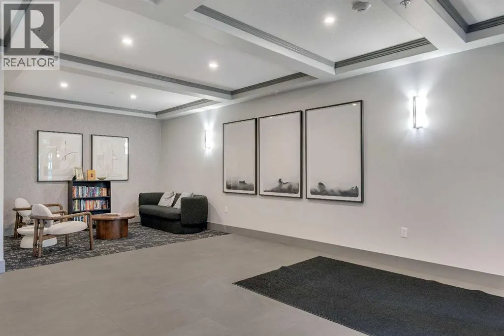 112, 125 Wolf Hollow Crescent SE