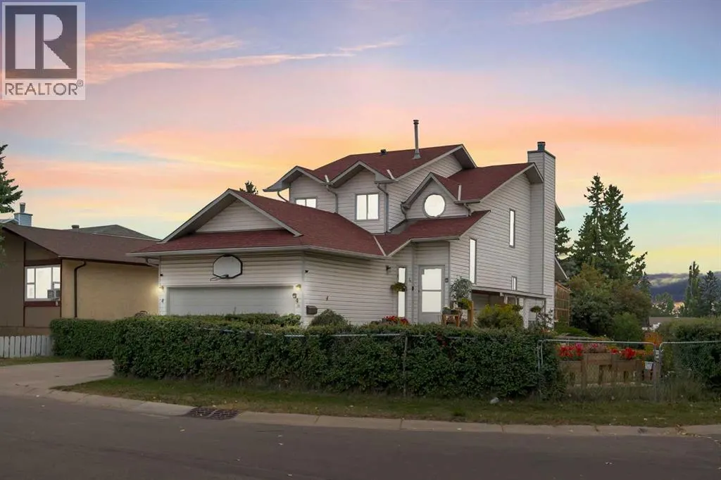 4 Fallingworth Bay NE