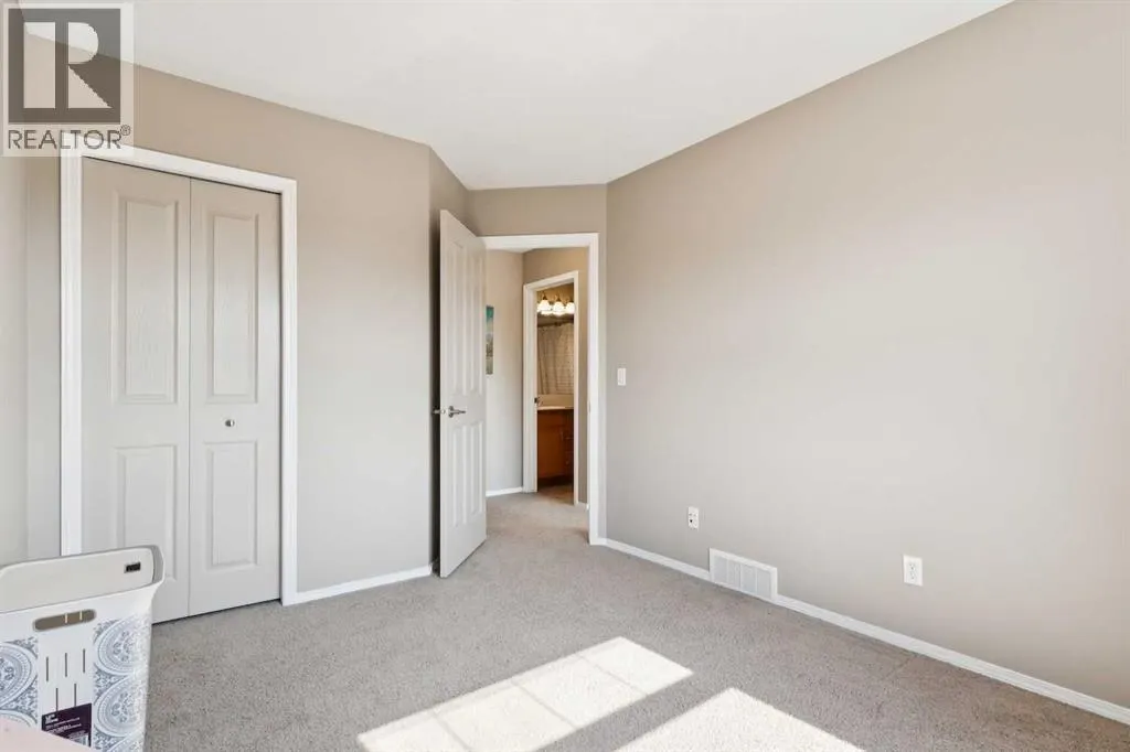 46 Cranberry Close SE