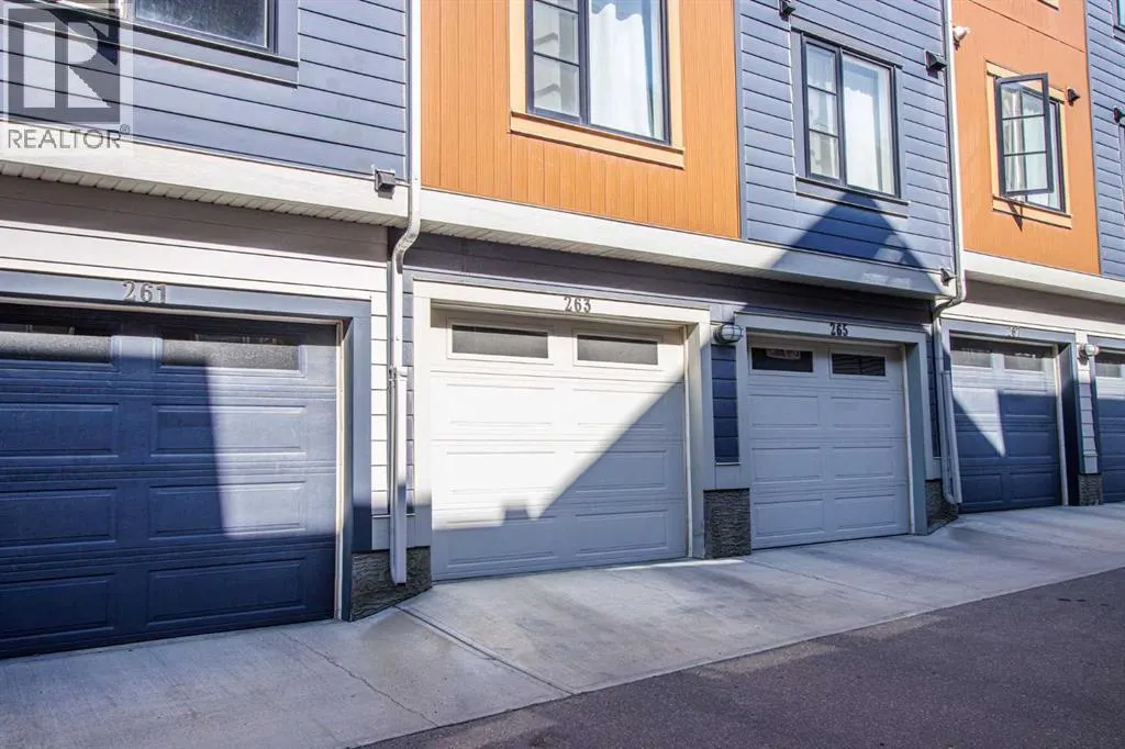 263 Livingston Common NE