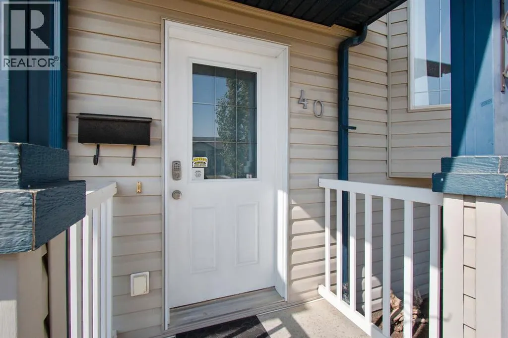 40 Douglas Close