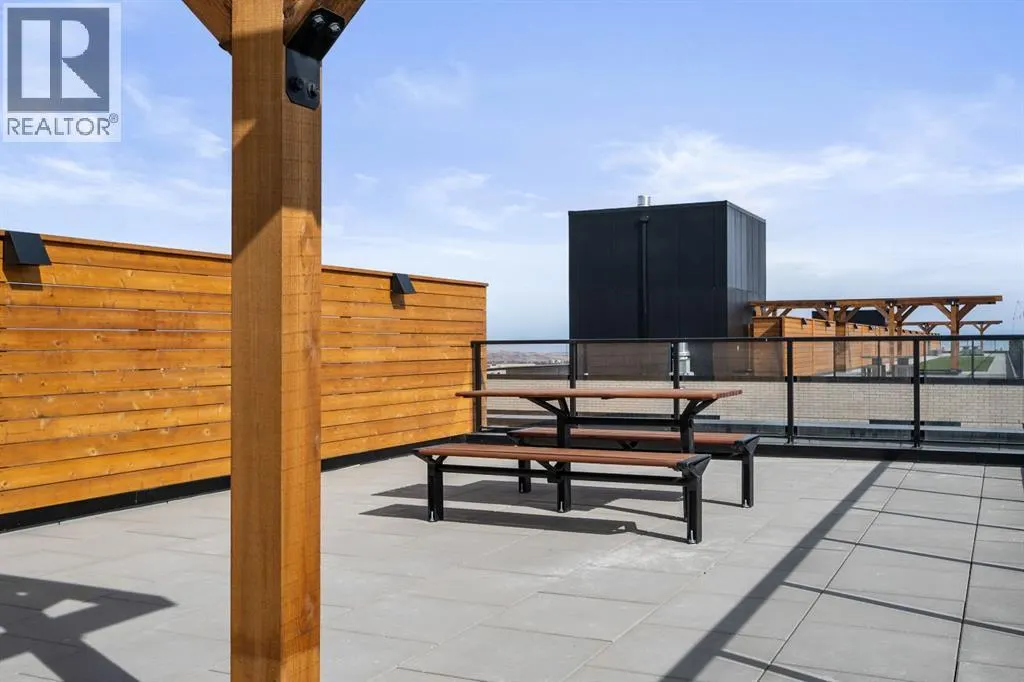 204, 8370 Broadcast Avenue SW