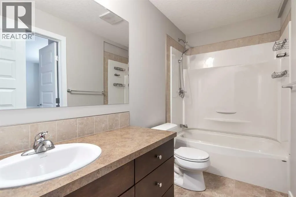 101 Monteith Court SE
