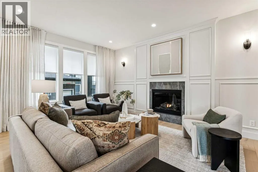 211 Calais Drive SW