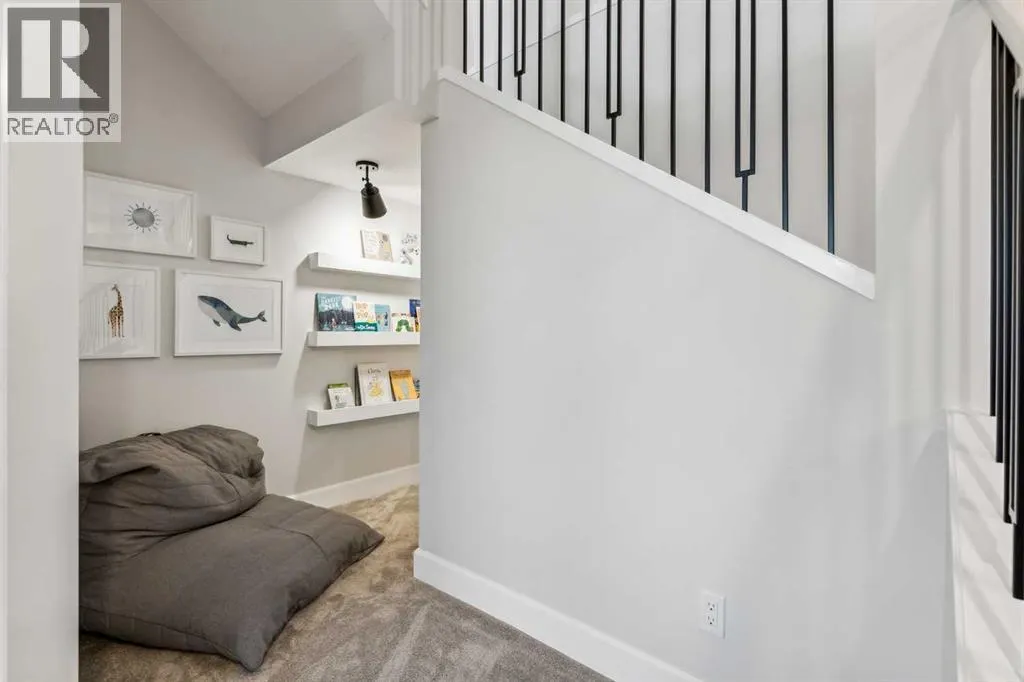 211 Calais Drive SW