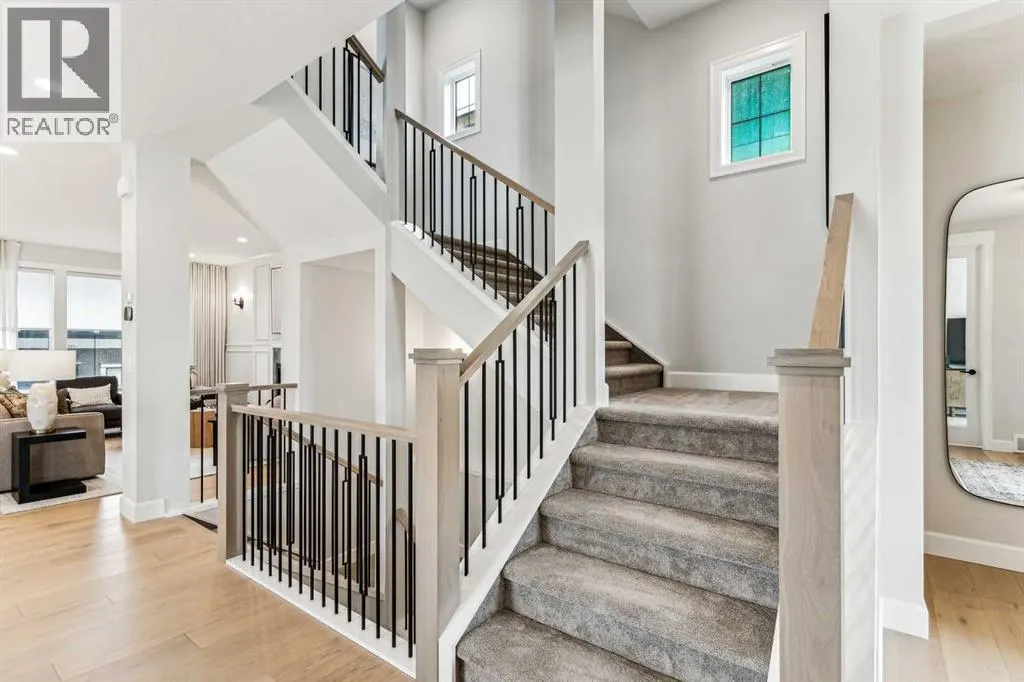 211 Calais Drive SW