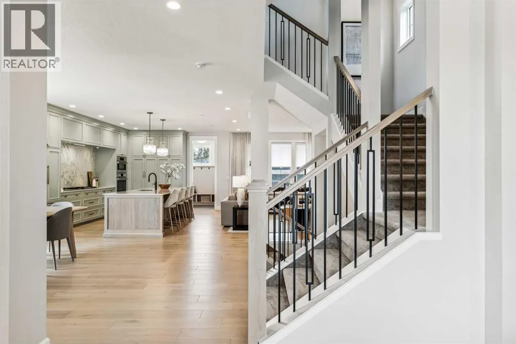 211 Calais Drive SW