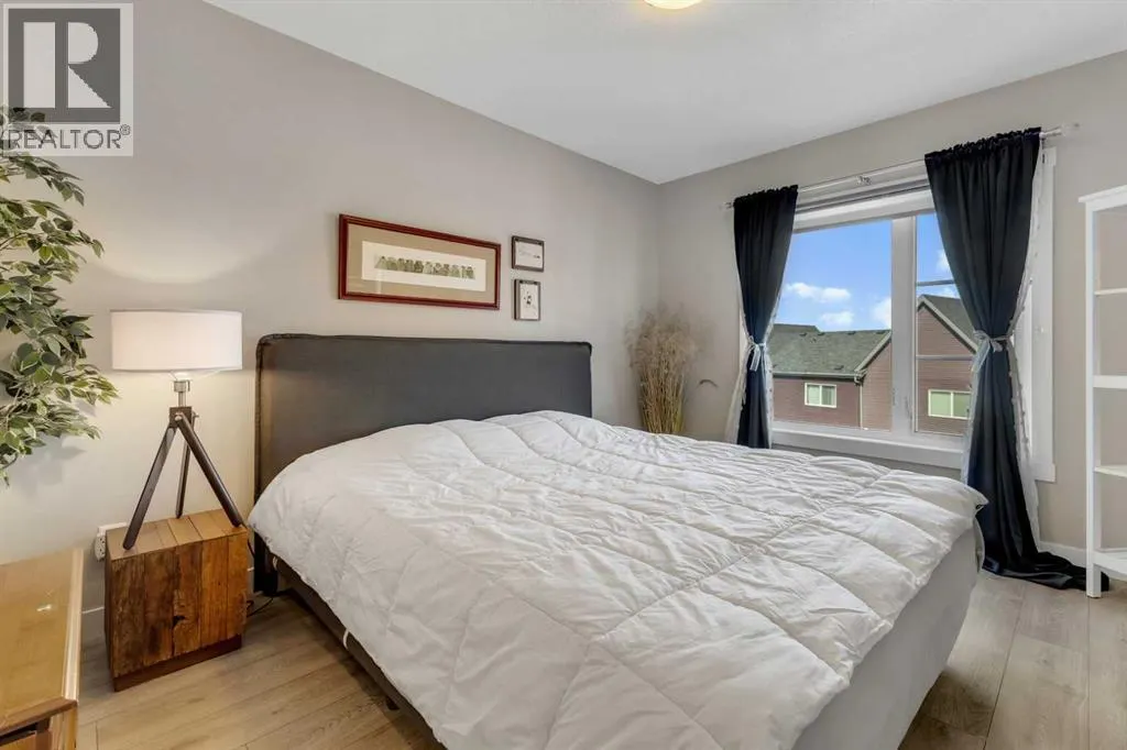 158 Livingston Common NE