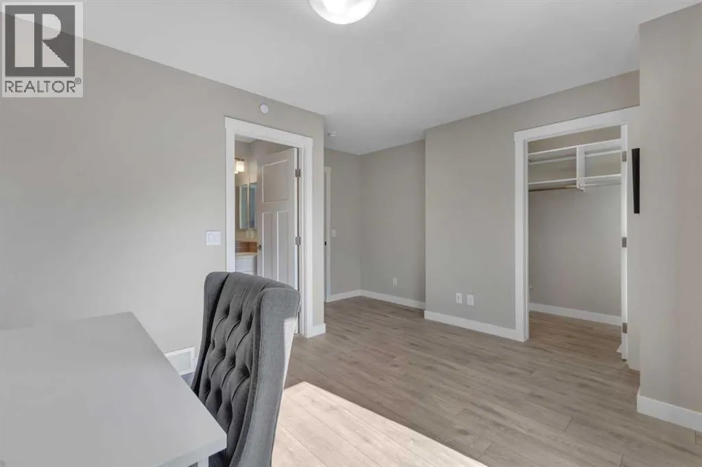 158 Livingston Common NE