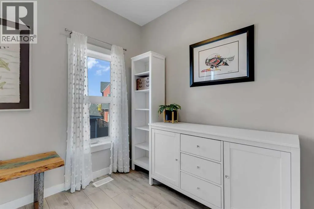 158 Livingston Common NE