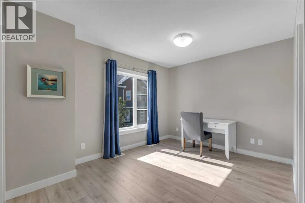 158 Livingston Common NE