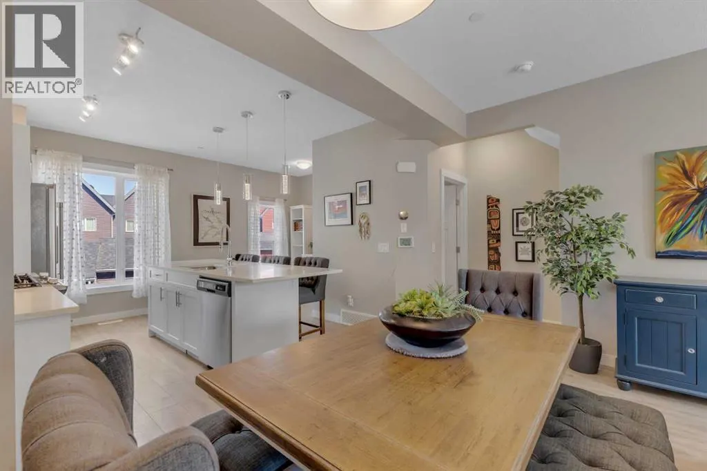 158 Livingston Common NE