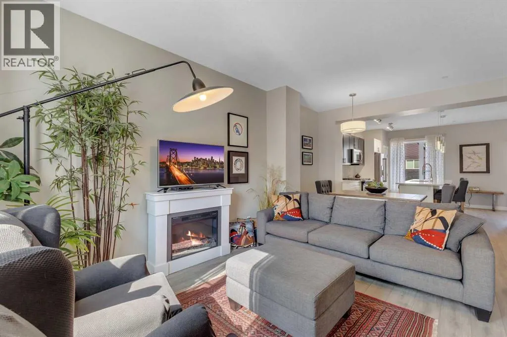 158 Livingston Common NE