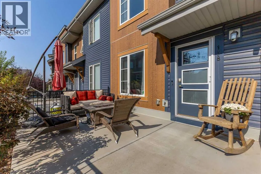 158 Livingston Common NE